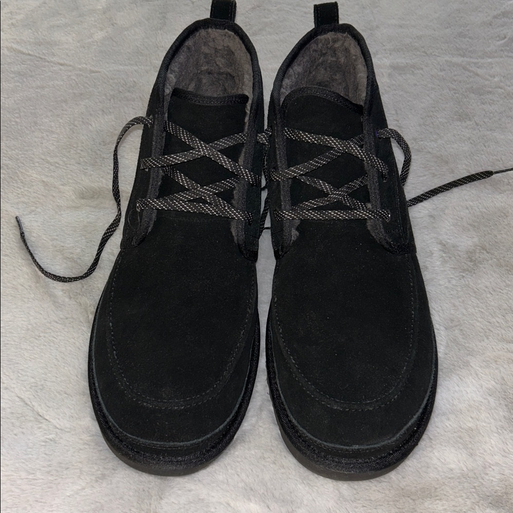 Men’s UGG Boots - Picture 3 of 5